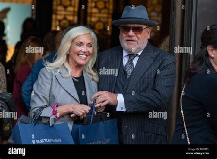 Elaine Winstone, Ray Winstone's Girlfriend