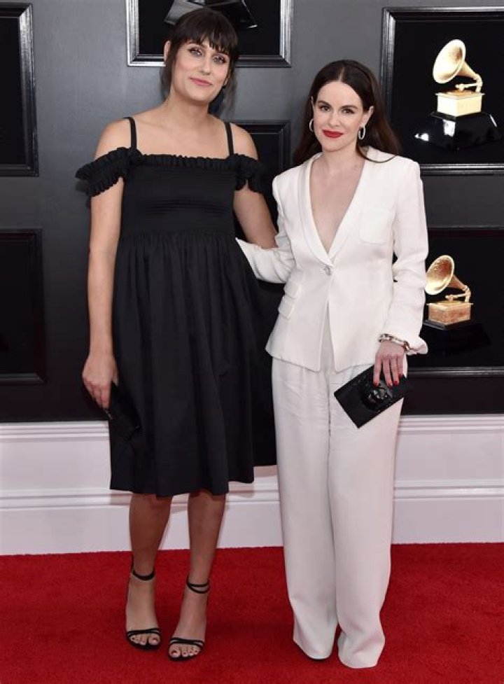 Emily Hampshire, Teddy Geiger's Girlfriend