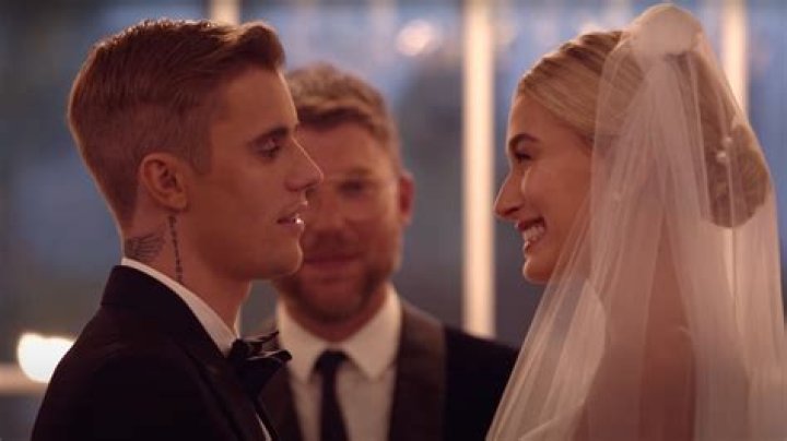 Justine Ezarik’s Boyfriend: Who is Justine Ezarik Dating?