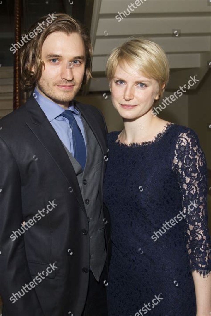 Louise Dylan, Seth Numrich's Girlfriend
