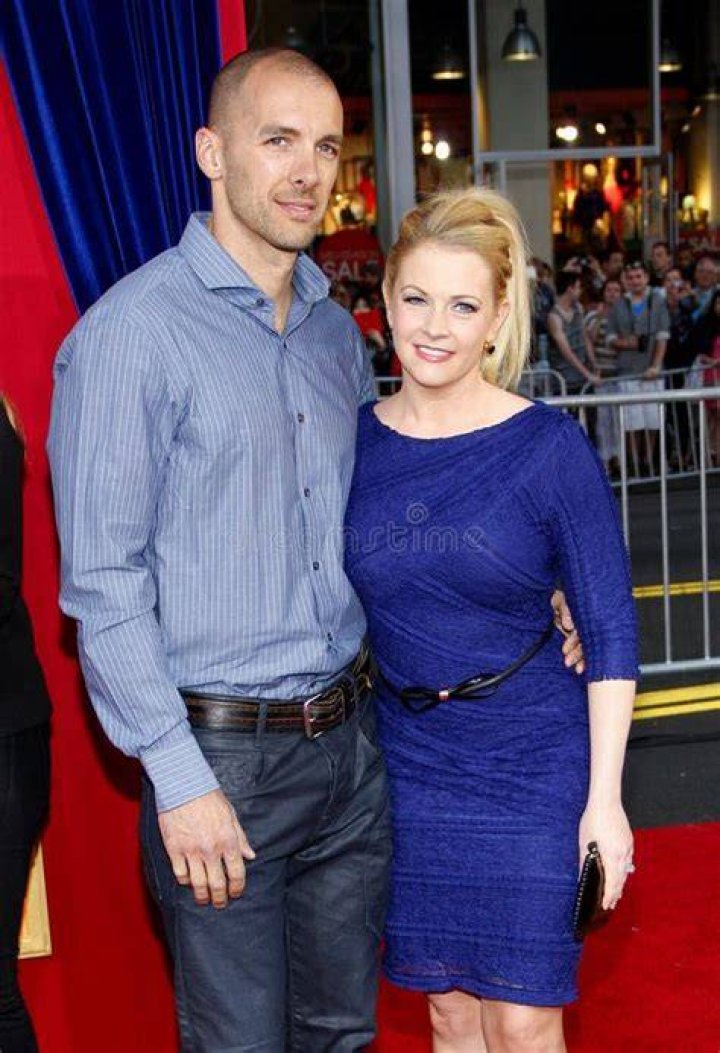 Melissa Joan Hart, Mark Wilkerson's Wife