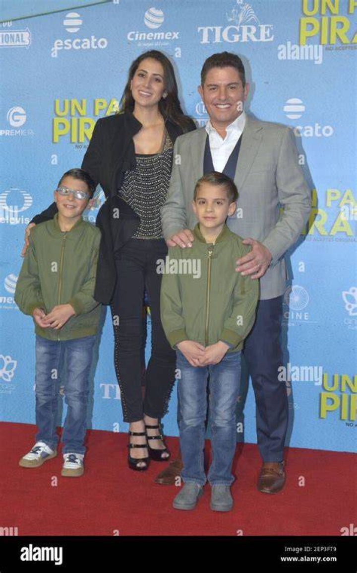 Patricia Rodriguez, Ernesto Laguardia's Wife